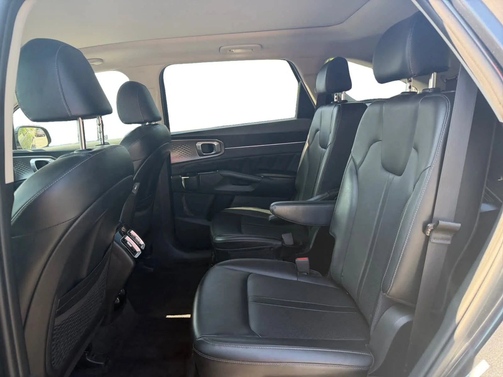 Used 2021 Gravity Grey Kia SX image 19