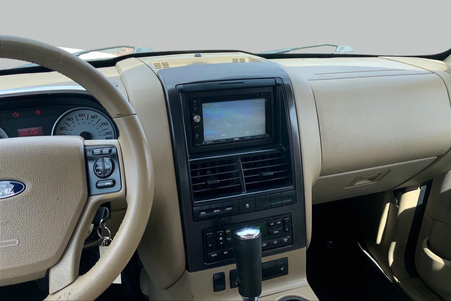 Pre-Owned 2008 Ford Explorer Sport Trac Limited
