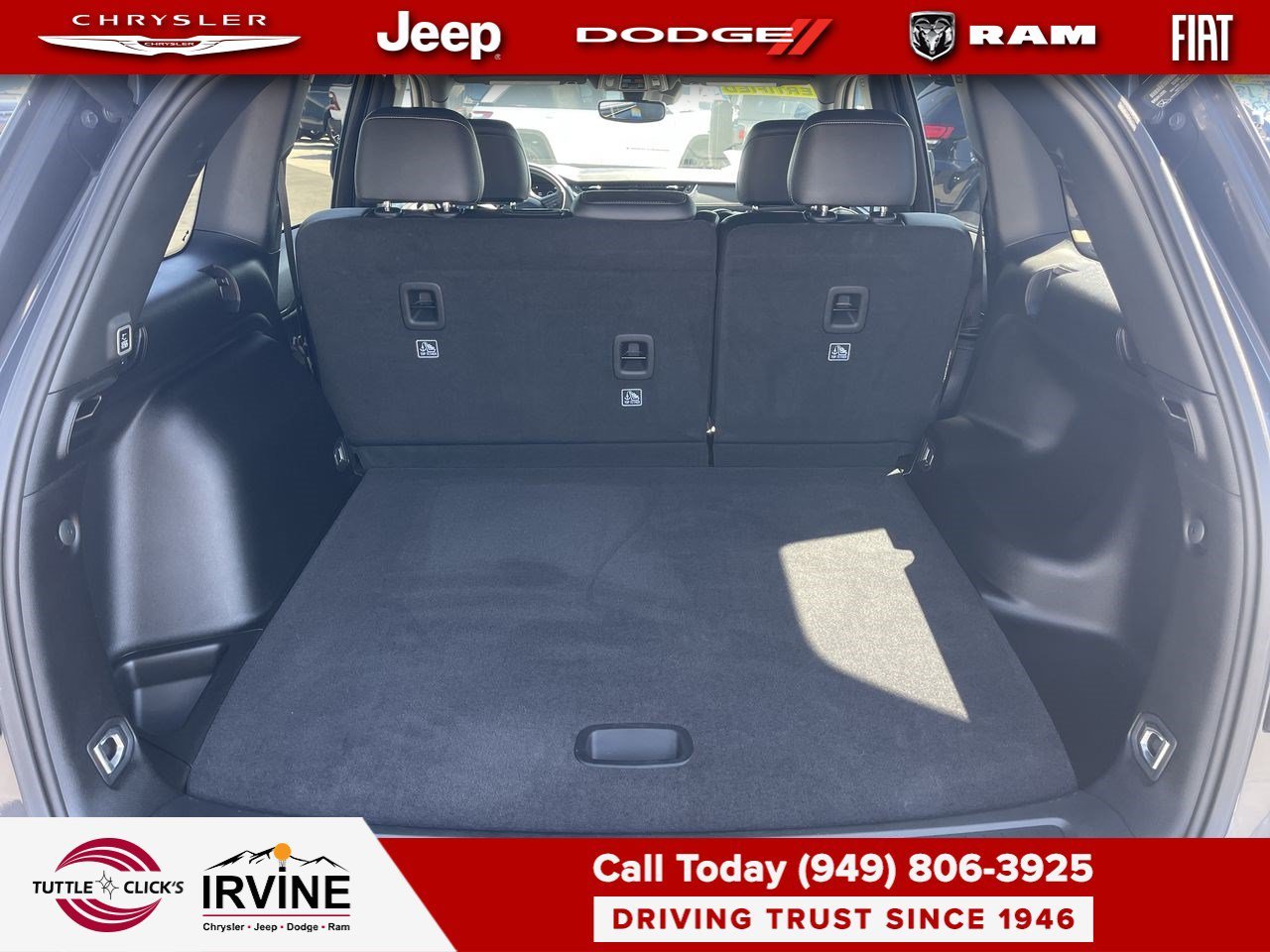 Certified Used 2023 Baltic Gray Metallic Clearcoat Jeep Altitude image 27
