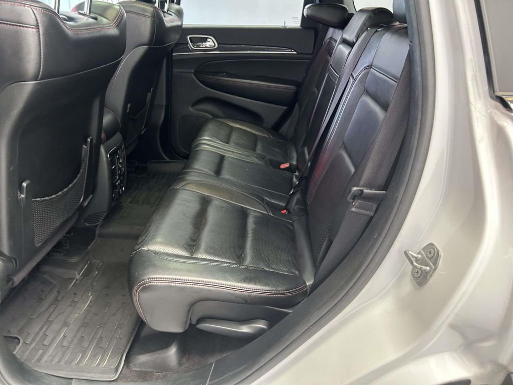Used 2018 White Jeep Trailhawk image 18