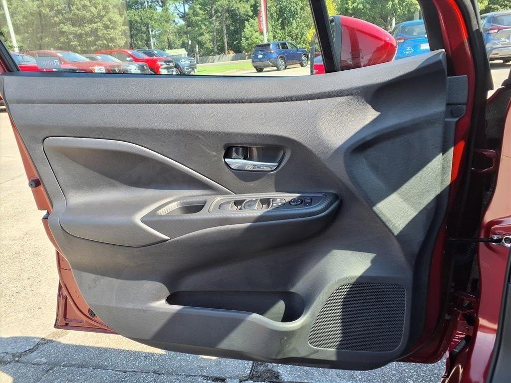 2025 Nissan Versa Sedan SV - Photo 11
