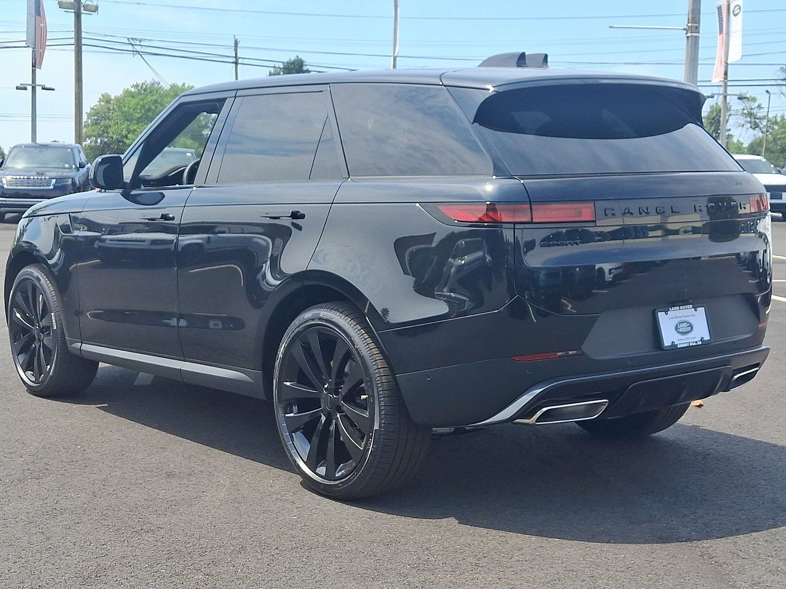 New 2026 Santorini Black LAND ROVER SE image 4