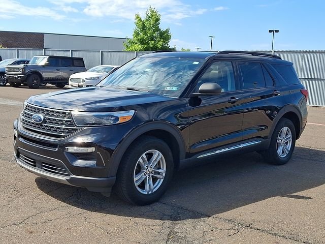 Used 2023 Black Ford XLT image 3