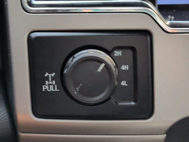 Used 2022 Oxford White Ford Lariat image 22