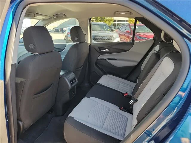 Used 2020  Chevrolet LT w/1LT Front-wheel Drive image 9