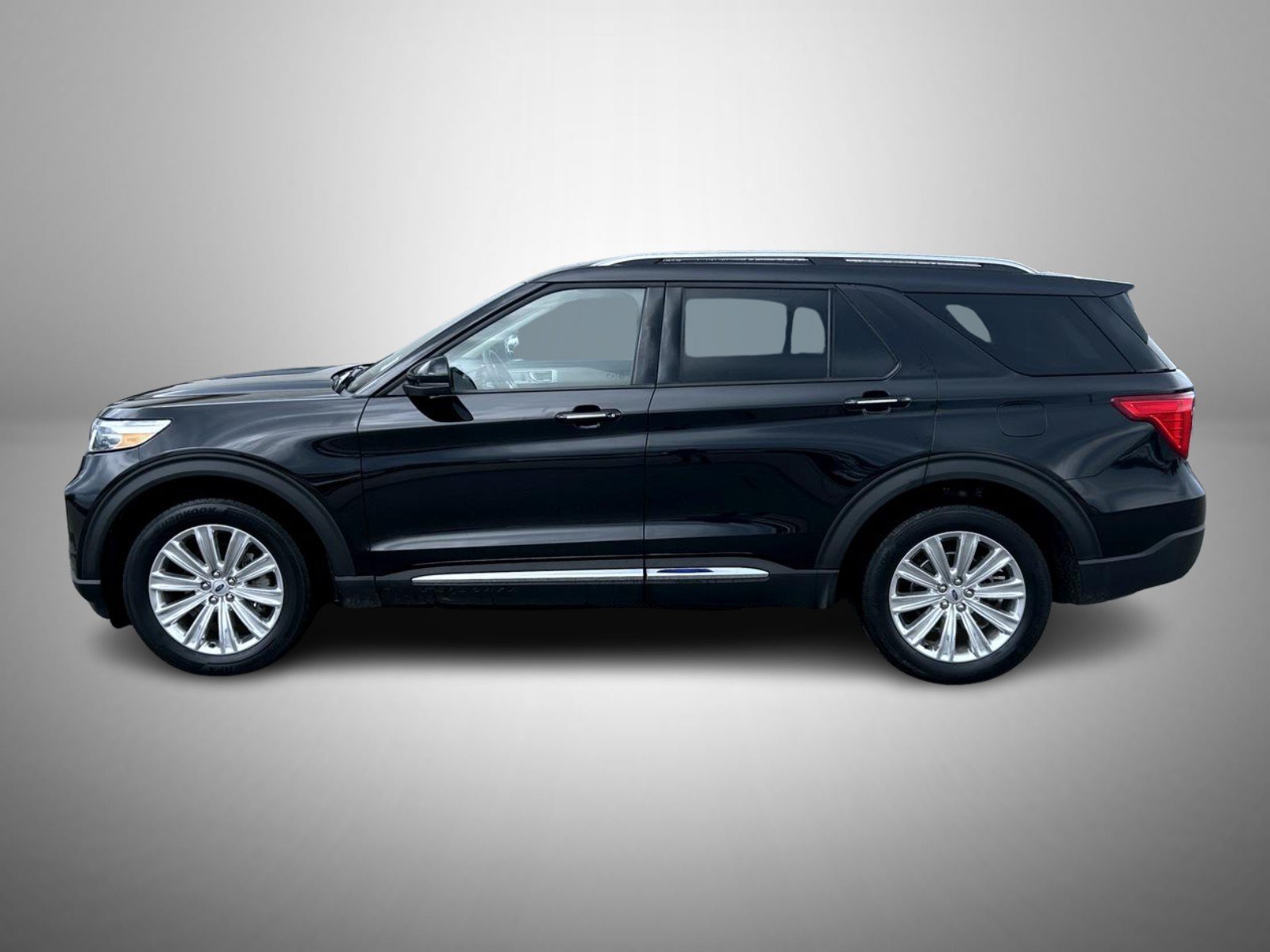 Used 2022 Black Ford Limited image 8