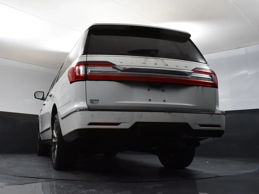 Used 2020 White Lincoln Reserve image 10