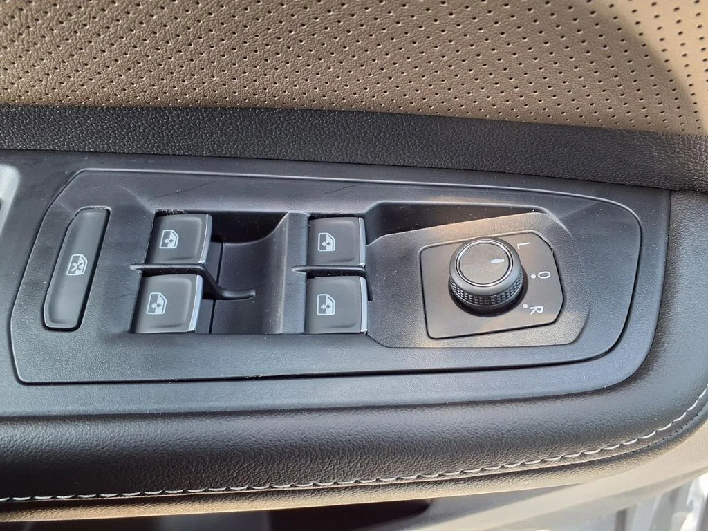 New 2026 Pure Gray Volkswagen SEL image 10