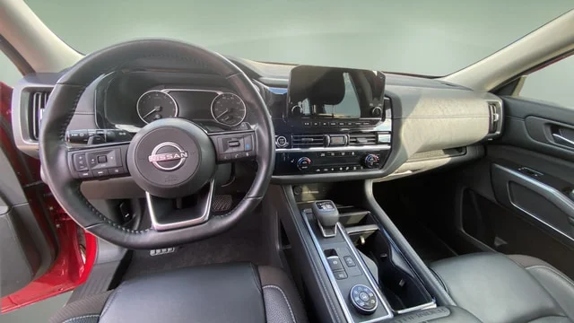 Used 2023 Scarlet Ember Tintcoat Nissan SL image 7