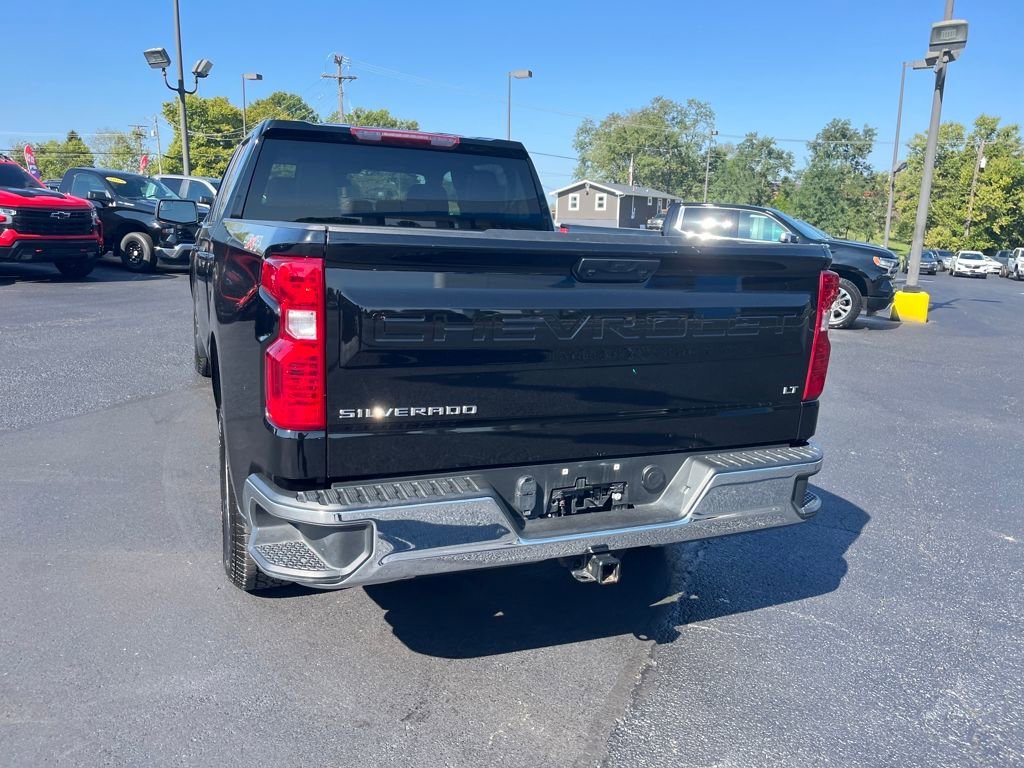 2023 Chevrolet Silverado 1500 LT photo 4