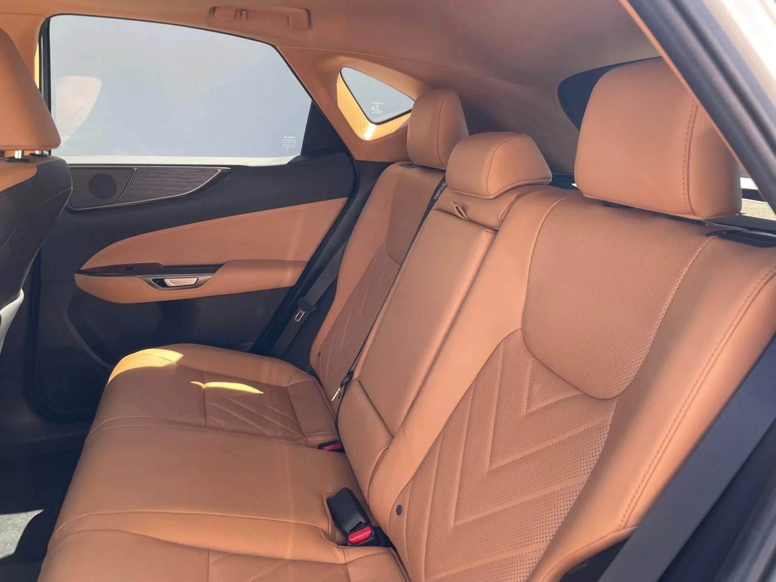 Used 2024 White Pearl Lexus 450h+ Luxury image 8