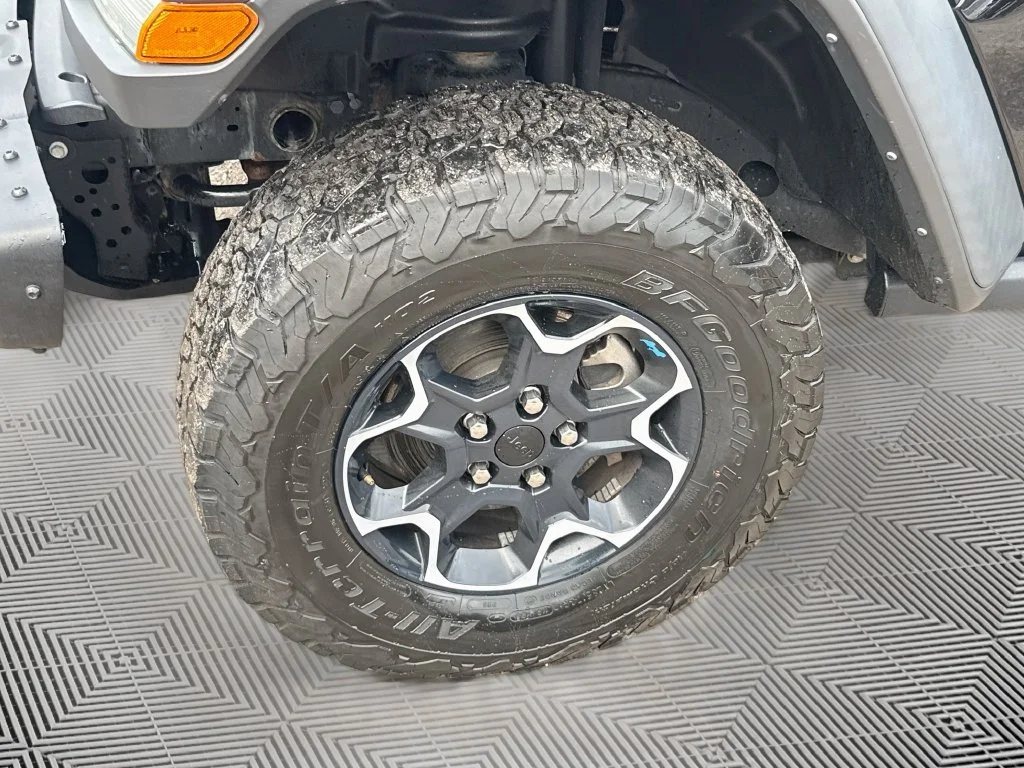 Used 2022 Black Jeep Unlimited Rubicon 4xe image 35