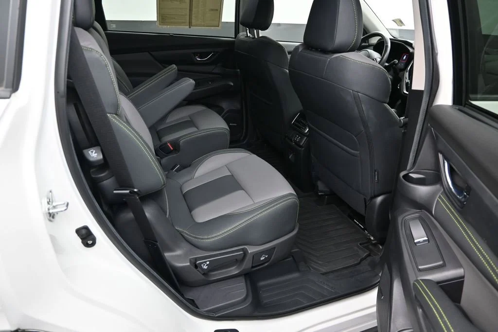 Used 2024 White Subaru Onyx Edition image 24