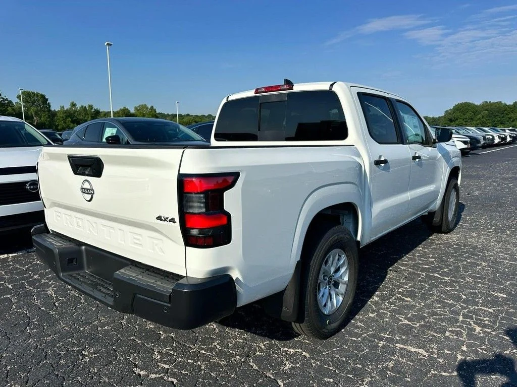 New 2026 Glacier White Nissan Crew Cab S image 3