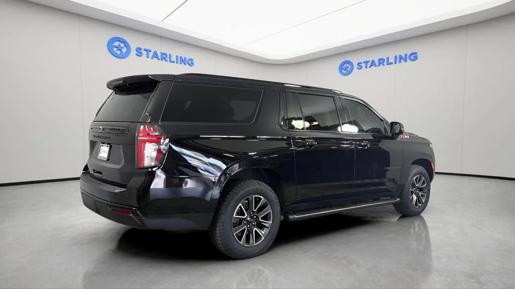 Used 2023 Black Chevrolet Z71 image 10