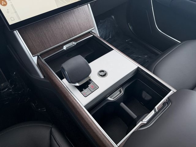 New 2026 Santorini Black Land Rover SE image 24