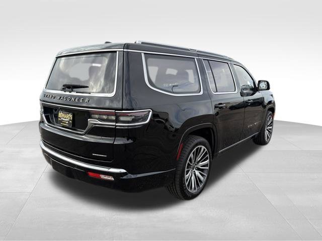 Used 2022 Black Jeep Series III image 6