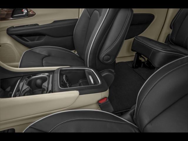 New 2026 Bright White Clear-Coat Exterior Paint Chrysler Pinnacle image 11