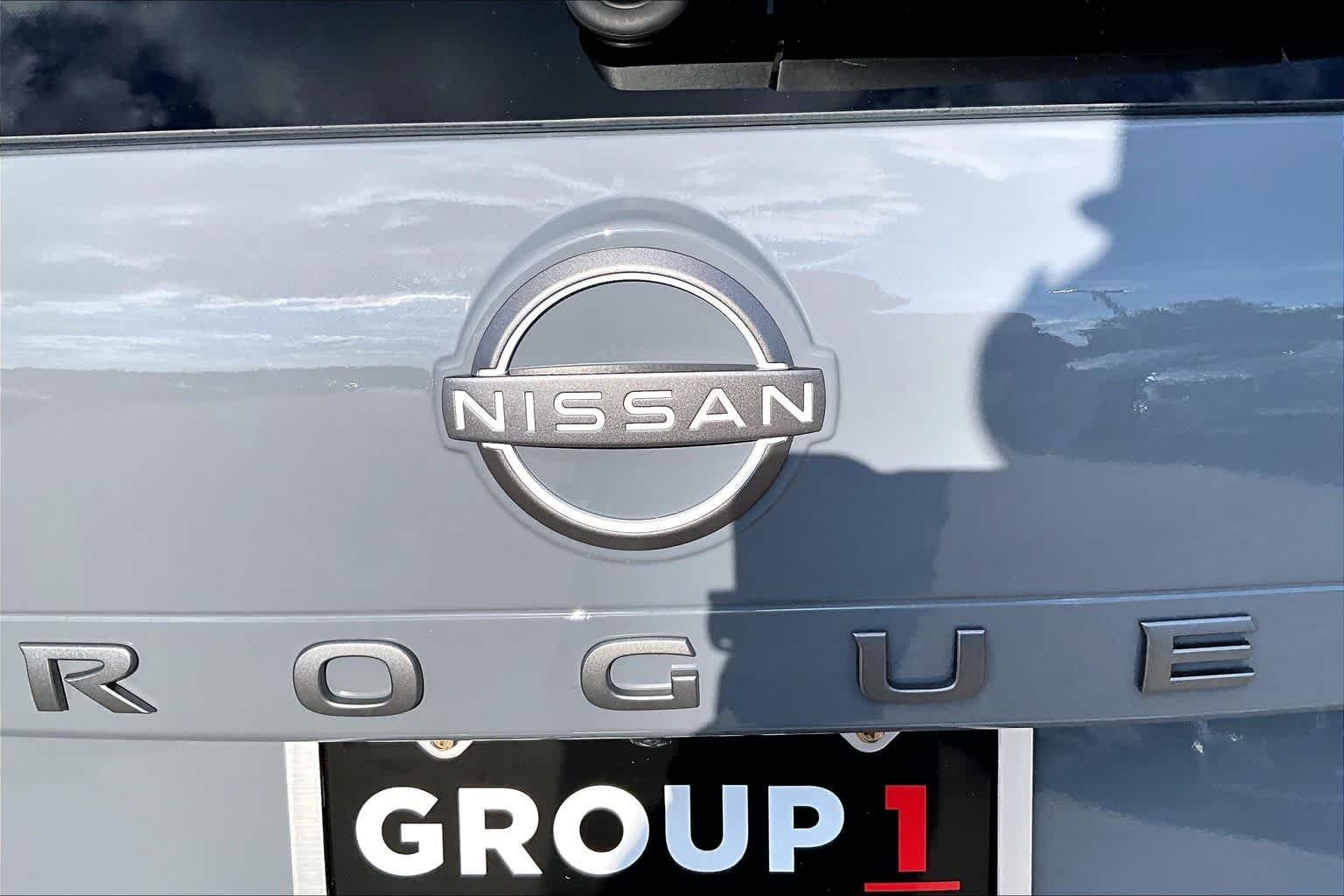New 2027 Boulder Gray Pearl Nissan SV image 15