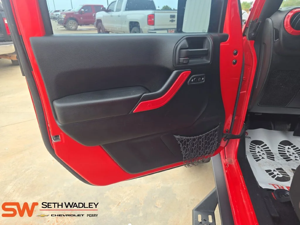 Used 2015 Red Jeep Sport image 24