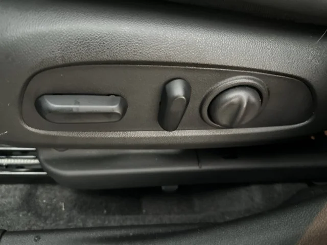 Used 2026 White Buick Avenir image 23