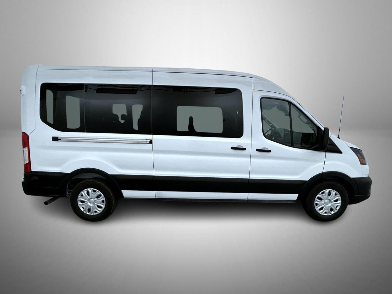 New 2026 Oxford White Ford XL image 4