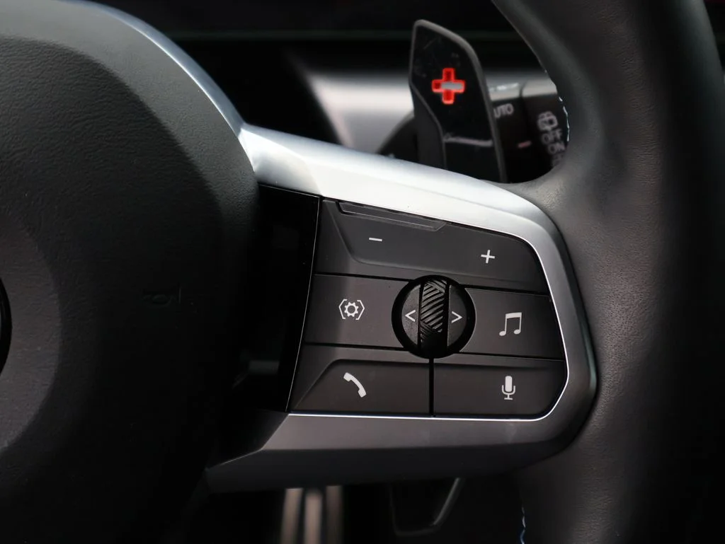 Used 2025 Black BMW M35i image 35