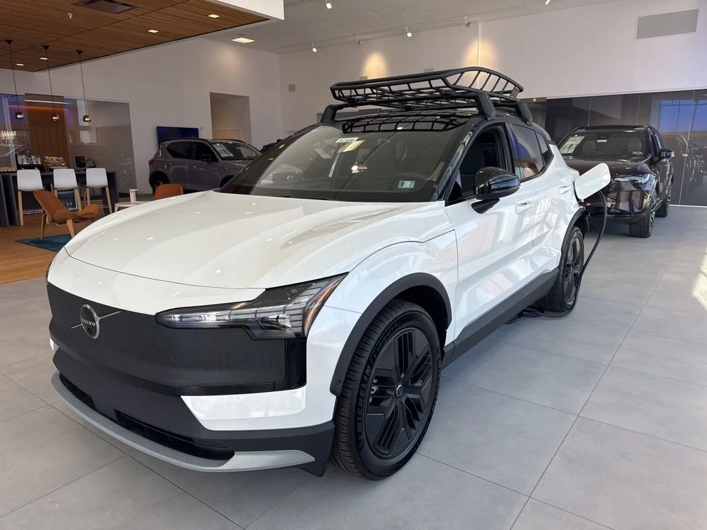 2026 Volvo EX30 Twin Motor Cross Country Ultra's photo