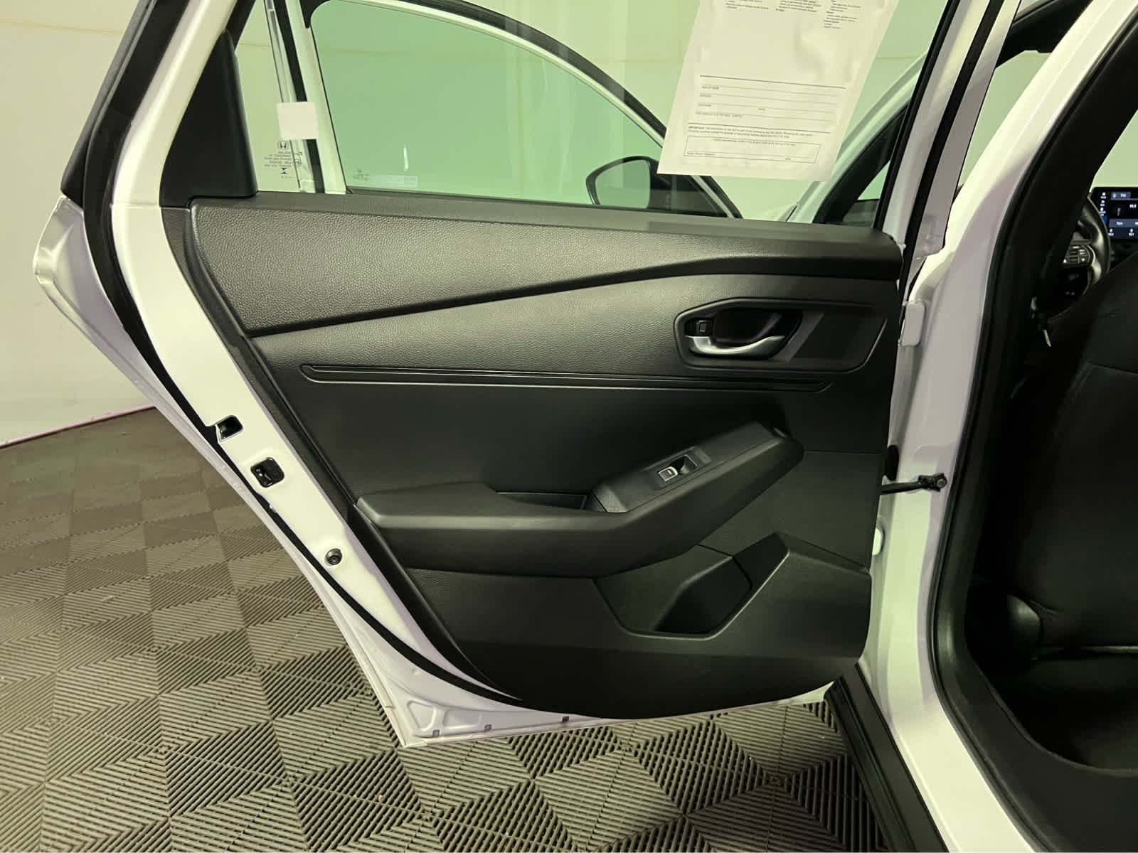 Used 2025 Platinum White Pearl Honda Sport image 25