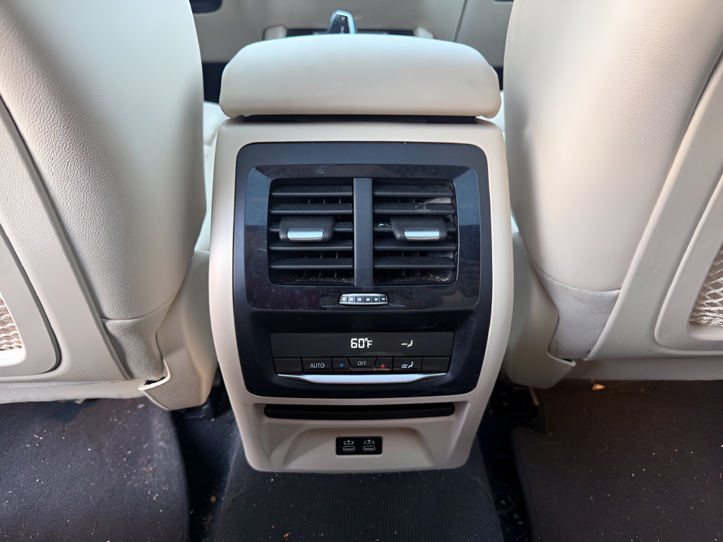 Used 2021 White BMW sDrive30i image 12