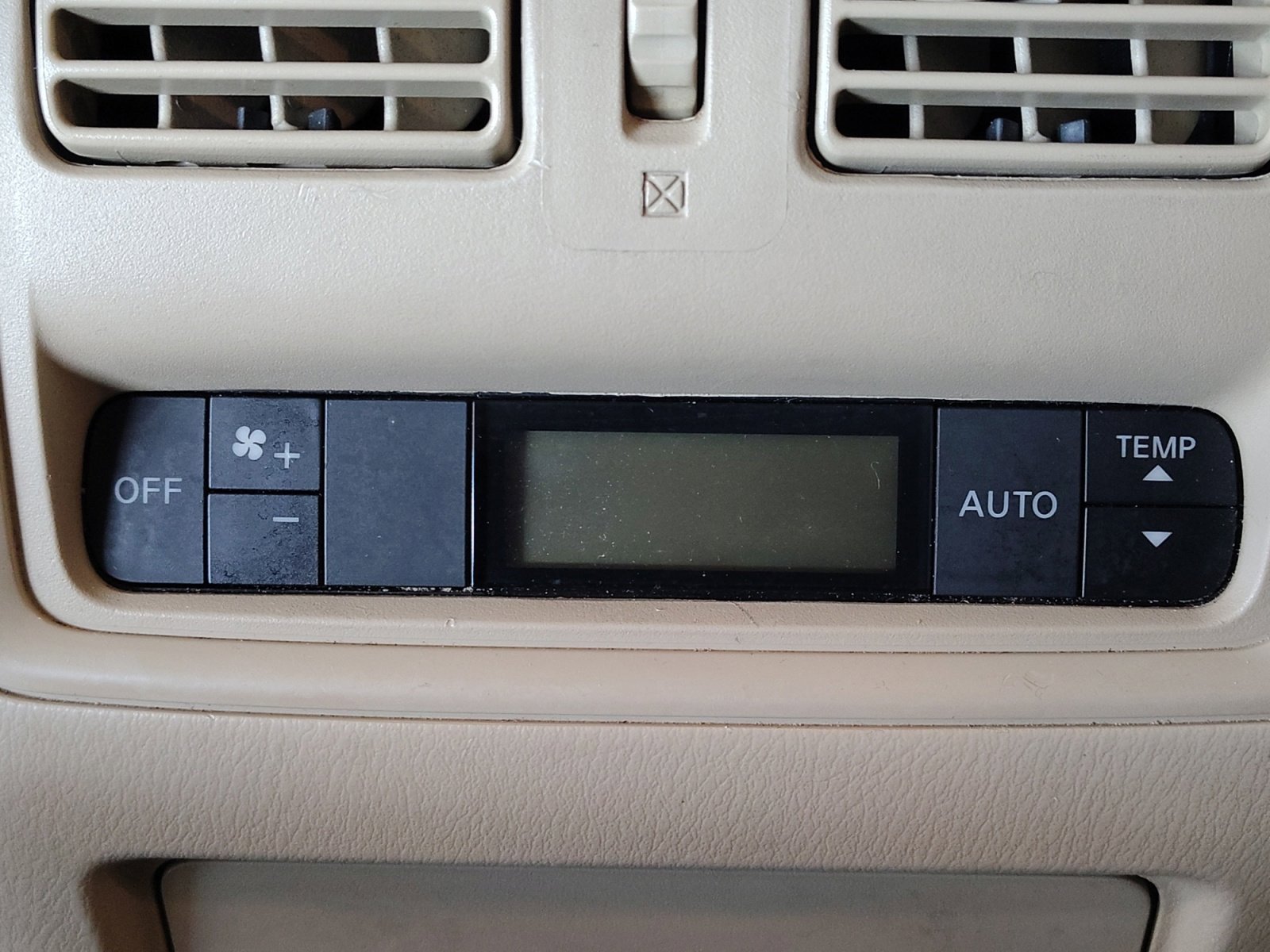 Used 2015 Gun Metallic Nissan S image 28