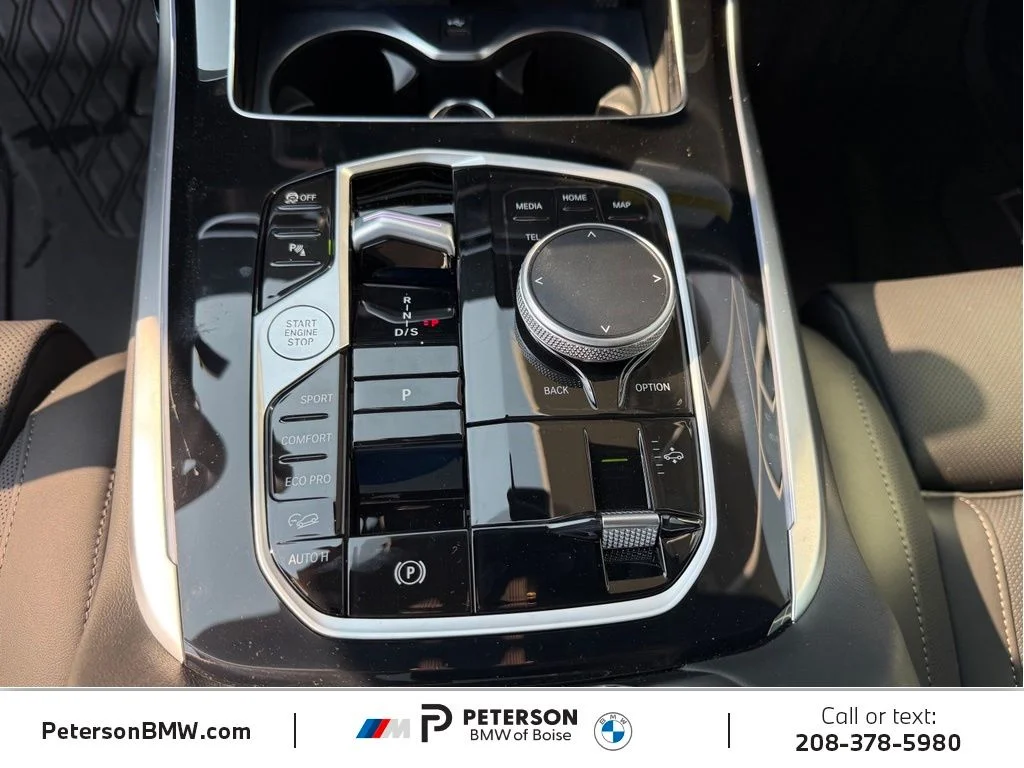 New 2027 Black BMW M60i image 33