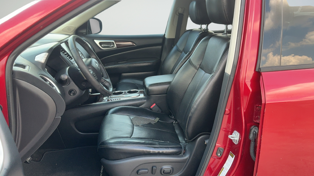 Used 2015 Cayenne Nissan Platinum image 16