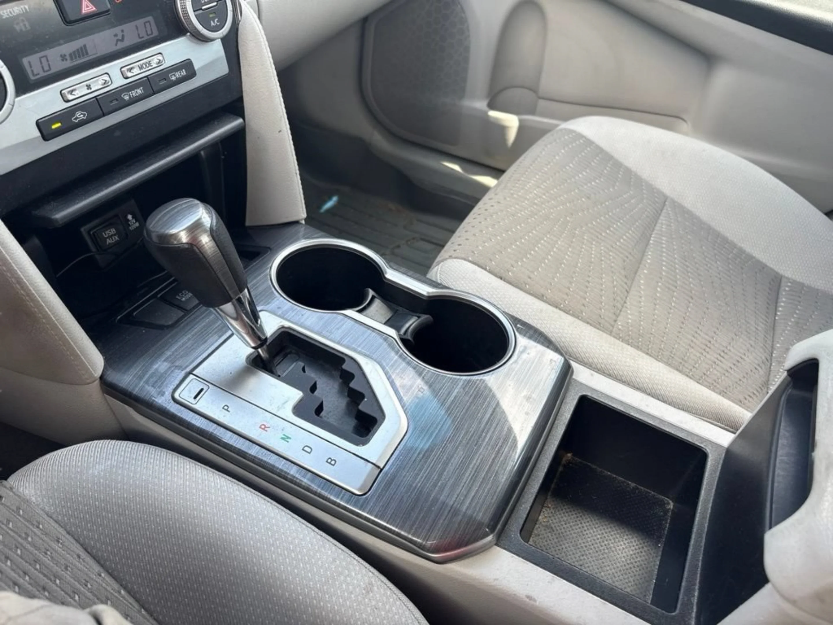Used 2012 Super White Toyota LE image 12