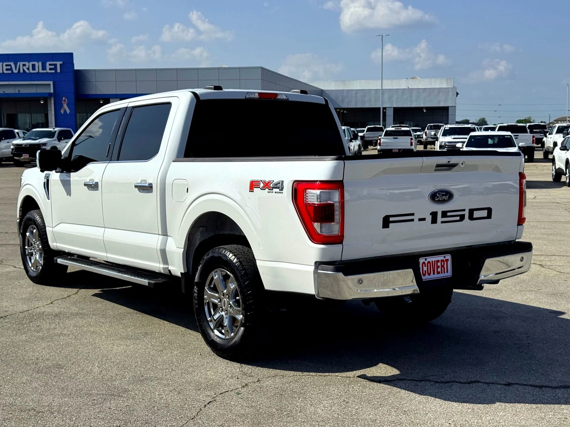 Used 2023  Ford Lariat image 8