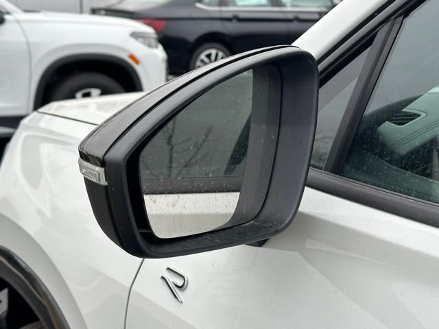 New 2026 Opal White Pearl Volkswagen 2.0T SE R-Line Black image 13