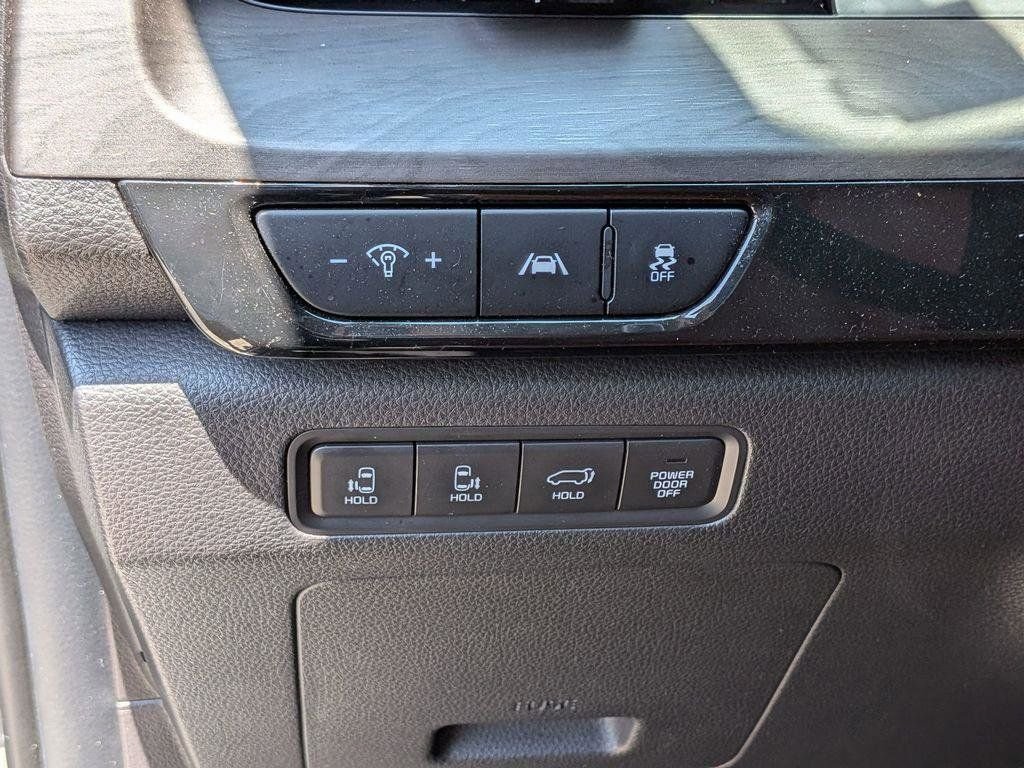 Used 2023 White Kia SX image 14