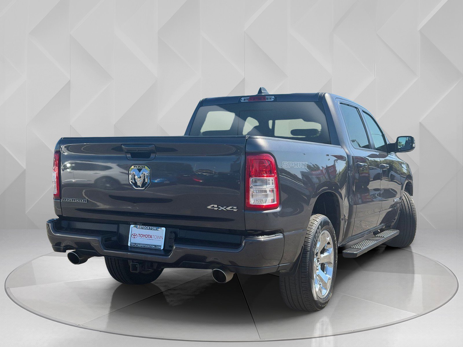 Used 2020 Granite Crystal Metallic Clearcoat Ram Big Horn image 8