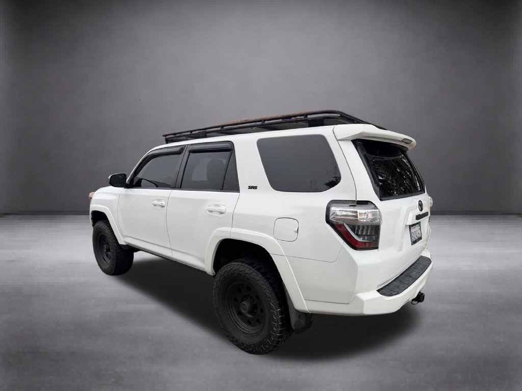 Used 2015 White Toyota SR5 image 8
