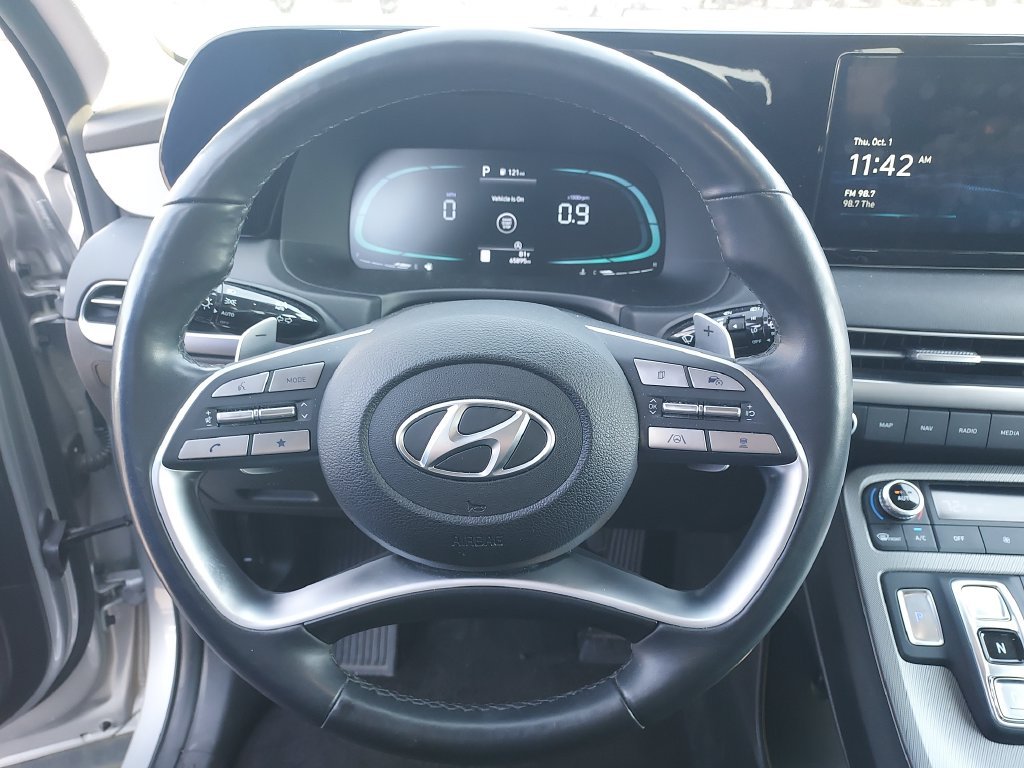 Used 2024 Silver Hyundai SEL image 17