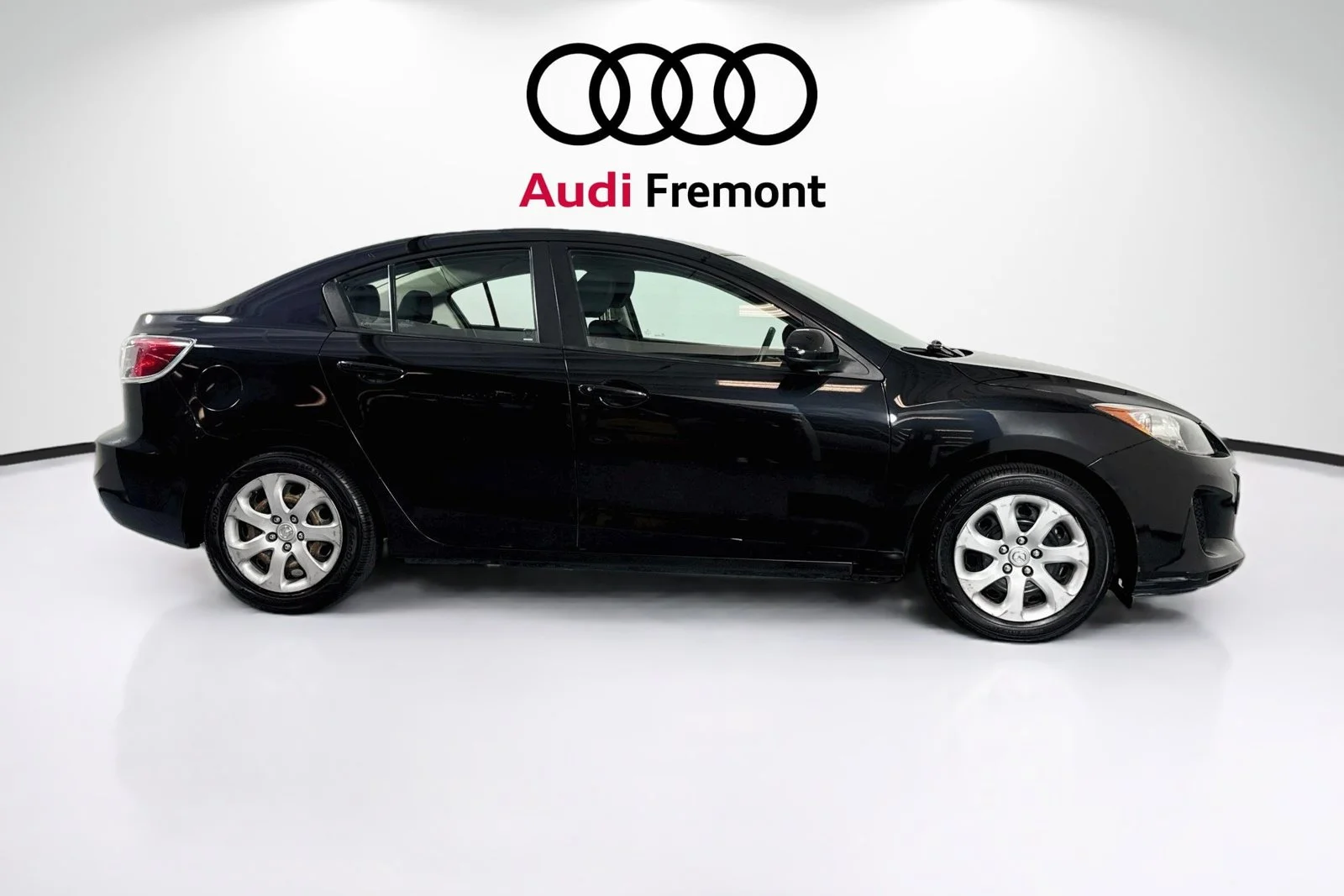 Used 2013 Black Mica Mazda i SV image 4