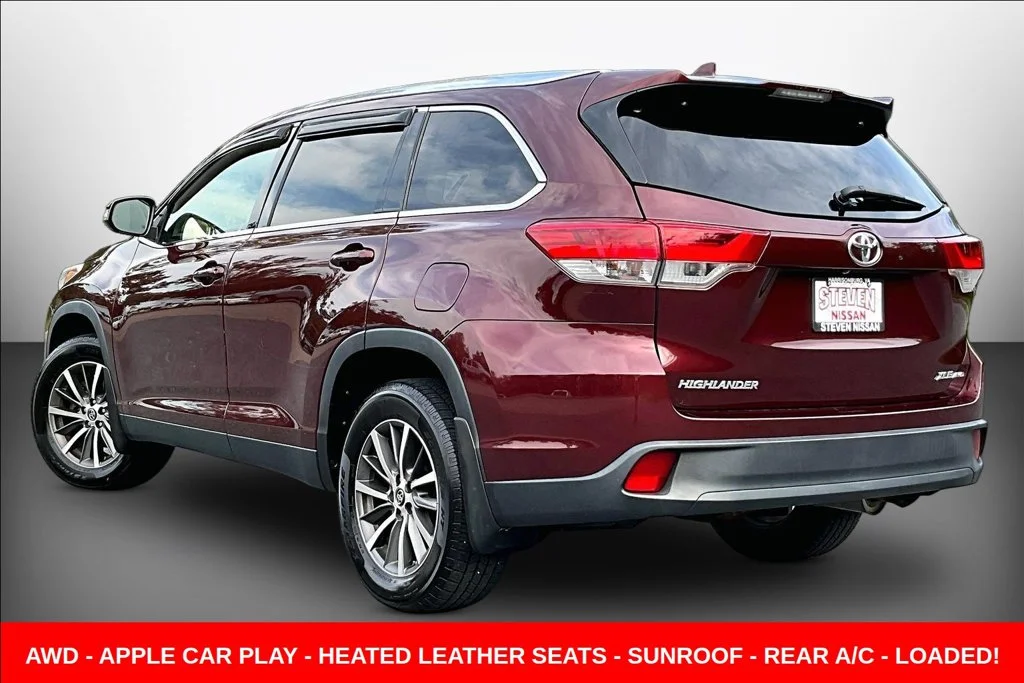 Used 2019 Red Toyota XLE image 4