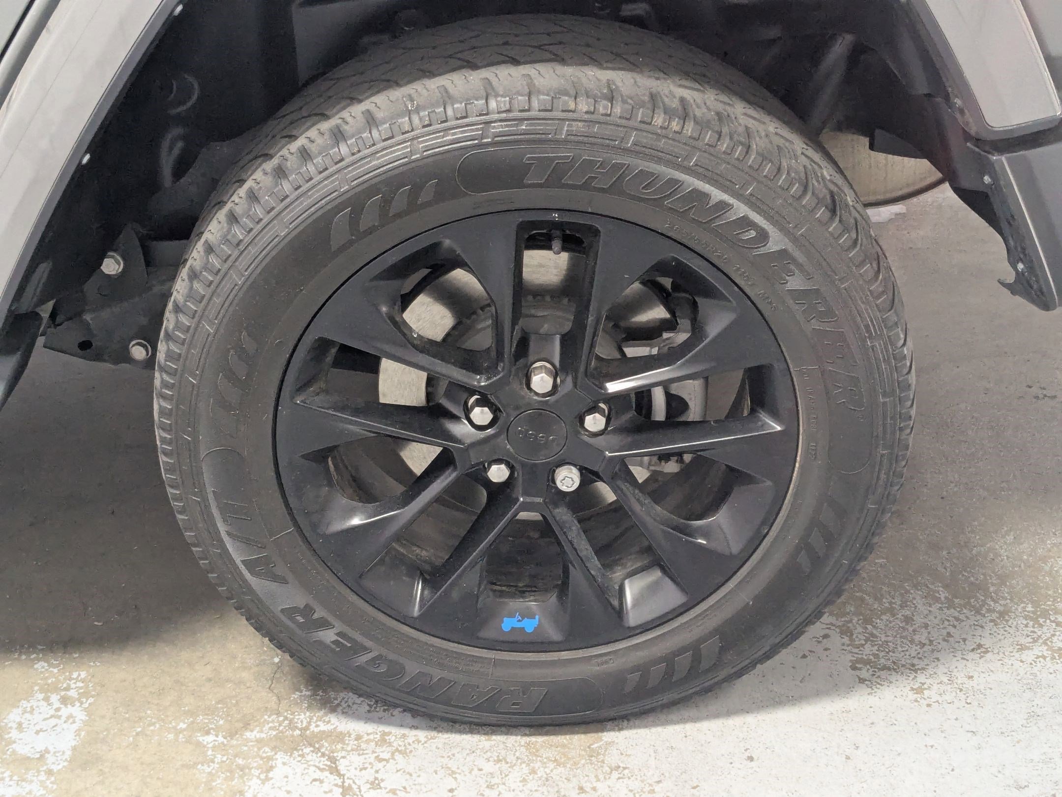 Used 2023 Sting-Gray Clearcoat Jeep Sahara image 23