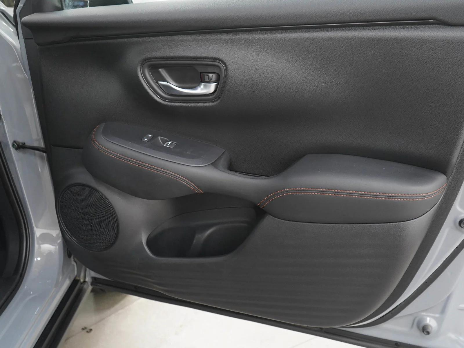Used 2024 Sonic Gray Honda Sport image 9