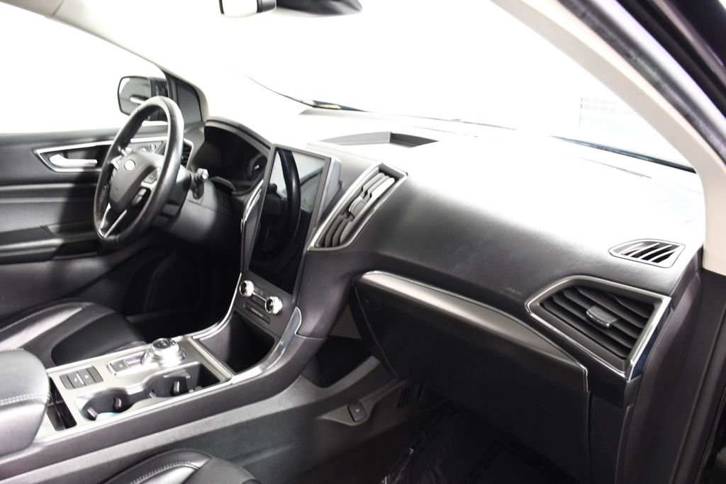 Used 2022 Agate Black Metallic Ford Titanium image 19