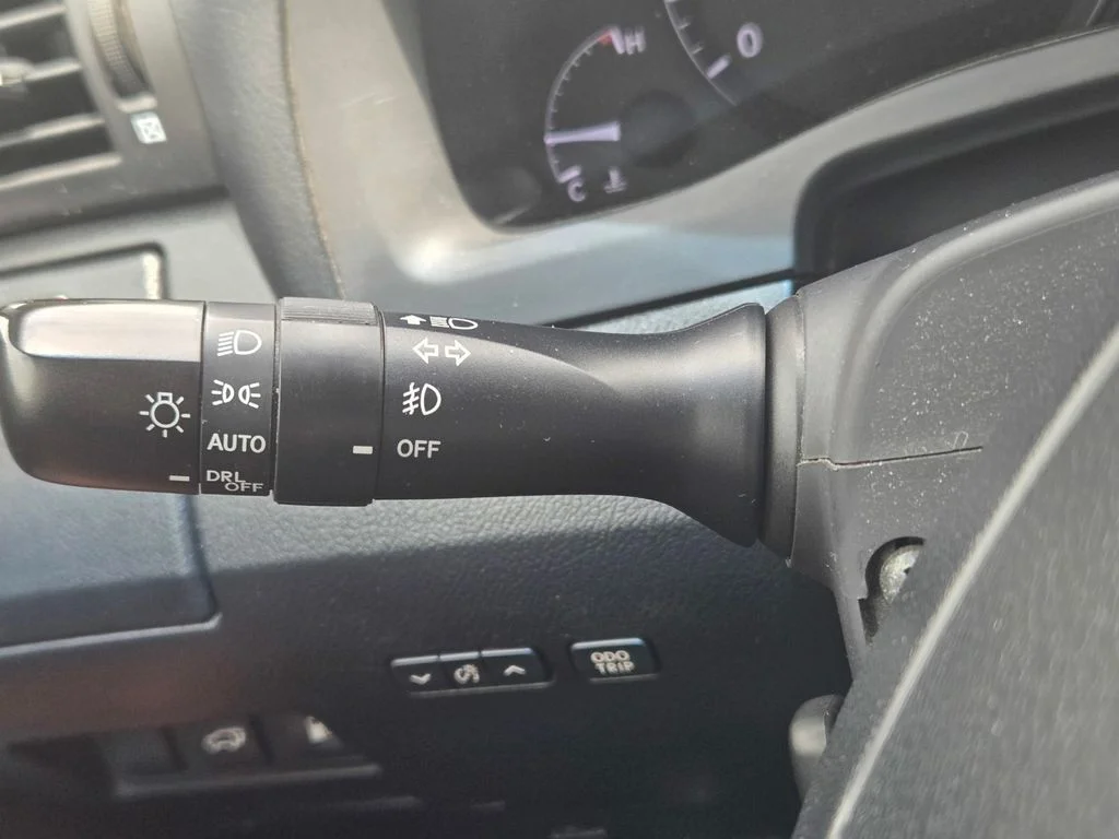 Used 2013 Cashmere Metallic Lexus 350 image 19