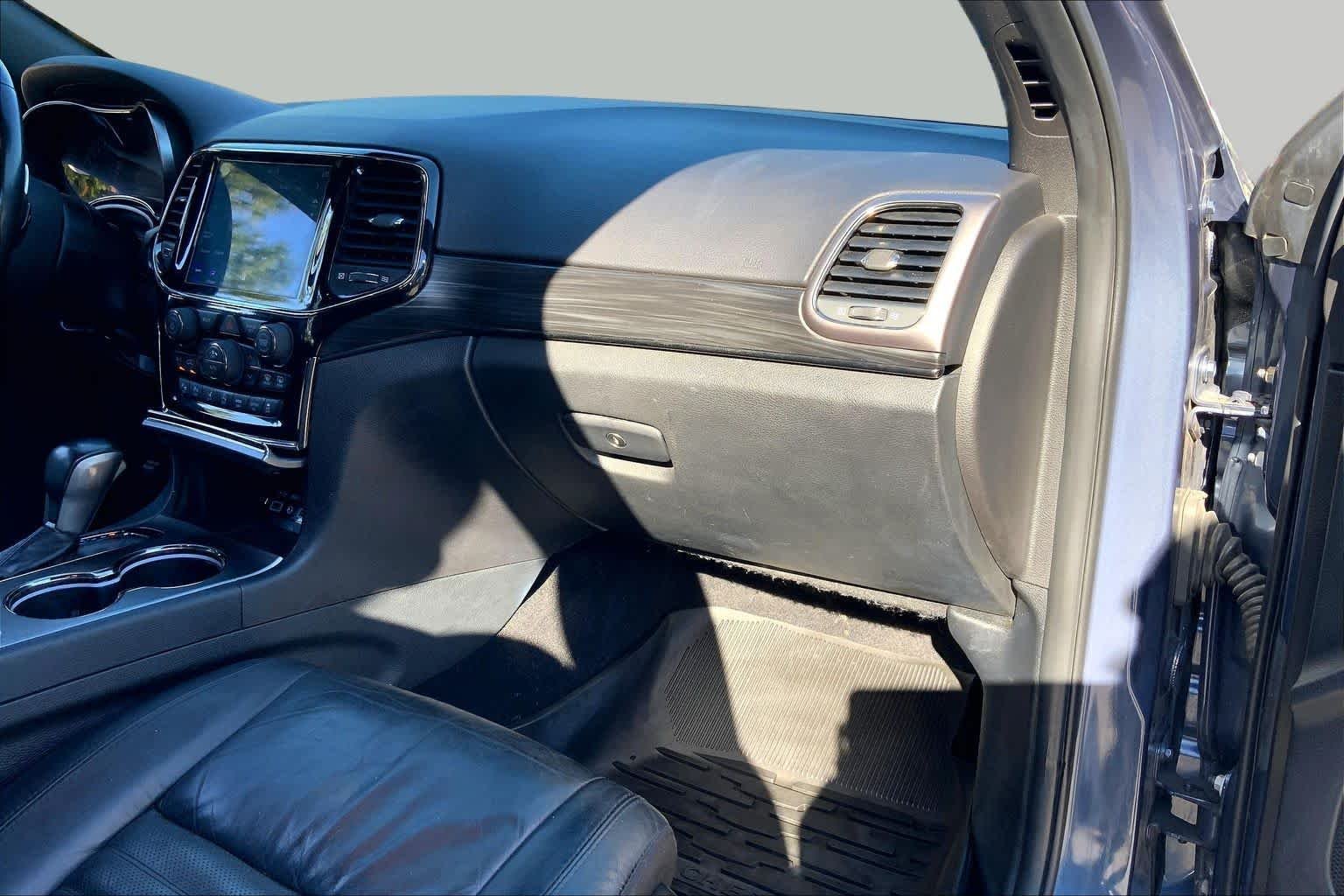 Used 2020 Slate Blue Pearlcoat Jeep Limited X image 19