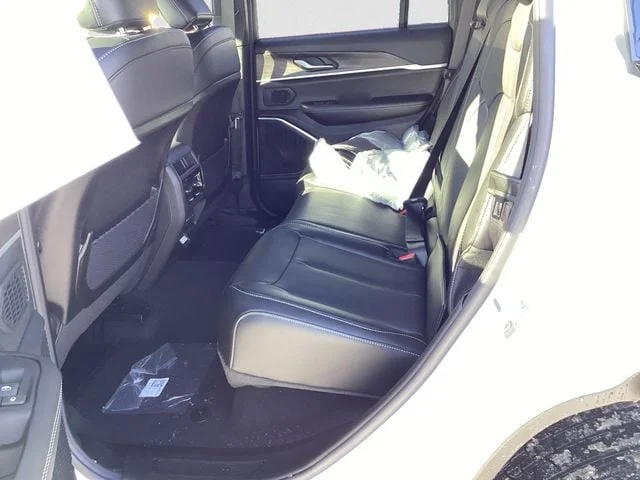 New 2026 Bright White Clearcoat Jeep LIMITED 4X4 image 14