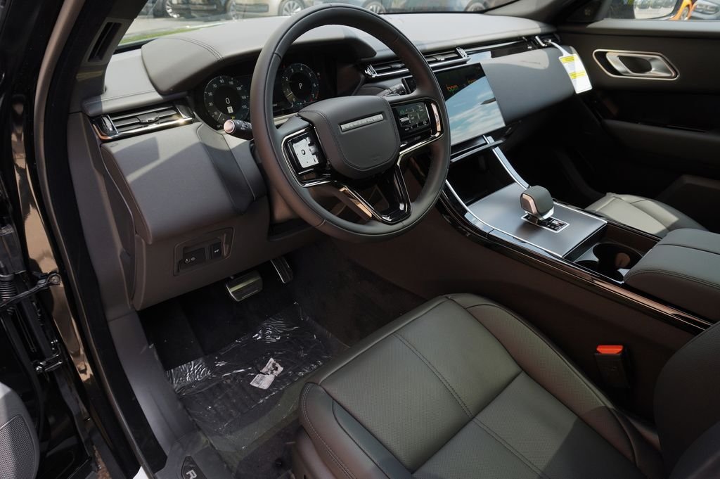 Used 2026 Black Land Rover Dynamic SE image 12