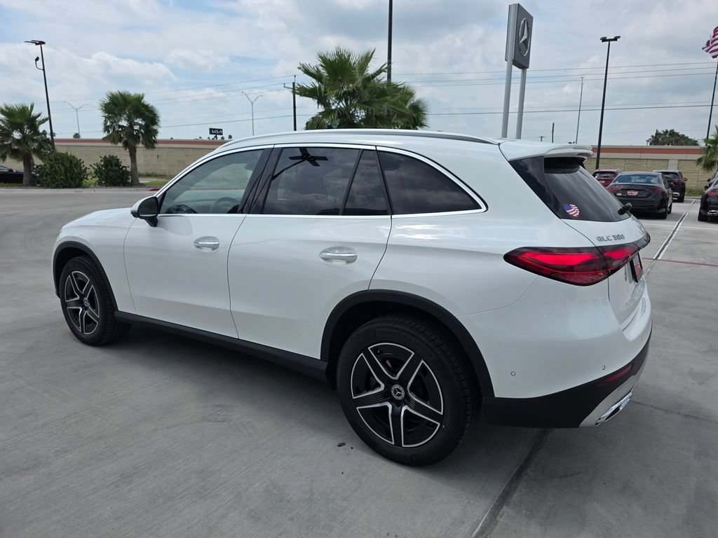 New 2026 Polar White Mercedes-Benz GLC 300 image 35